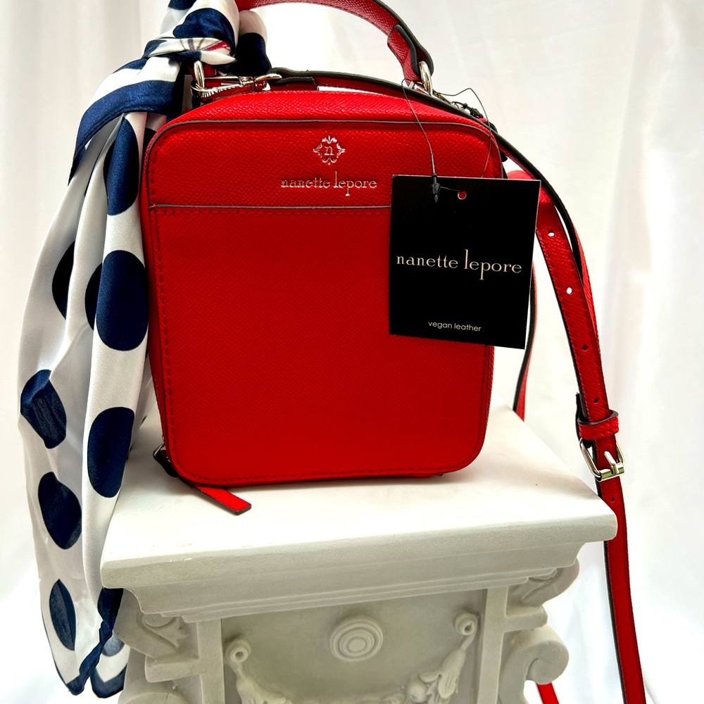 RED w B&Wh check interior. Nanette Lepore retro style small handbag. NWT